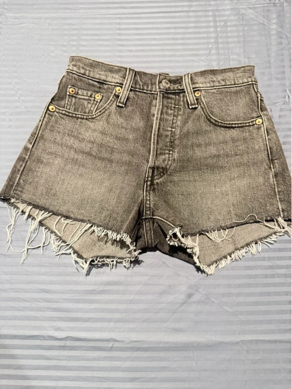 Levi’s Women’s 501 Cutoff Denim Shorts W23 1338
